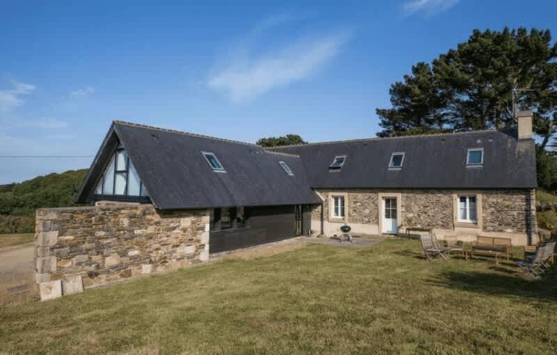 Large Farmhouse With Garden And Sea View For 8 People Locquenole Exteriör bild
